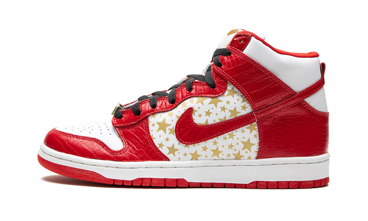 Nike SB Dunk High “Supreme - Red Stars”