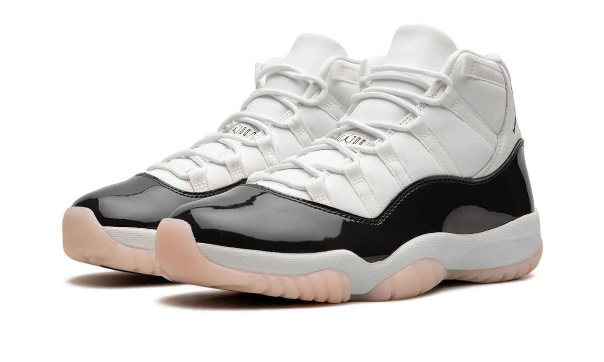 Air Jordan 11 WMNS "Neapolitan"