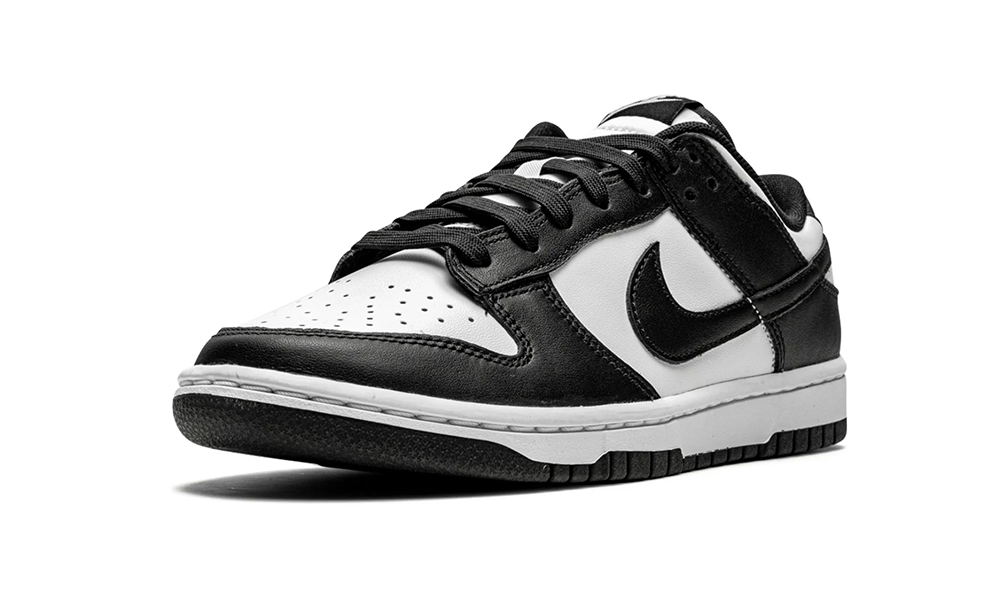 Nike Dunk Low "Panda"