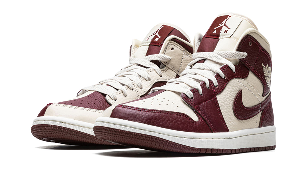 Air Jordan 1 Mid WMNS "Split Cherrywood Red"