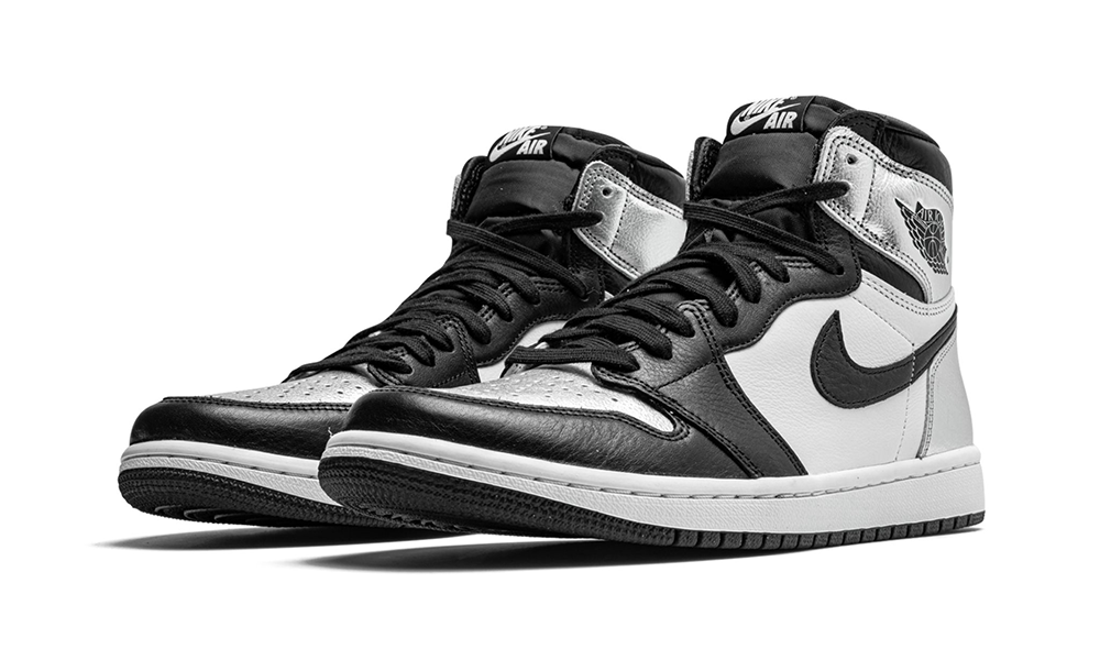 Air Jordan 1 High WMNS "Silver Toe"