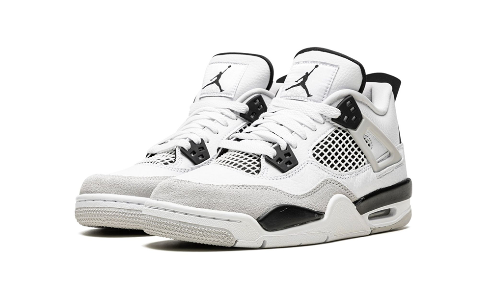 Air Jordan 4 GS "Military Black"