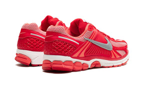 Nike Zoom Vomero 5 "University Red"