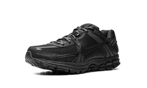 Nike Zoom Vomero 5 "Triple Black"