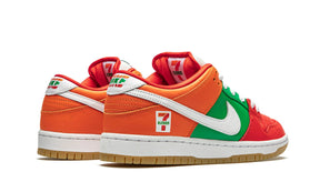 Nike SB Dunk Low "7 Eleven"