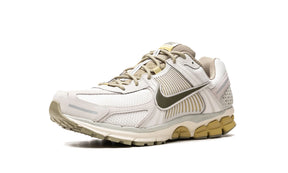 Nike Zoom Vomero 5 "Light Bone Neutral Olive"