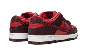 Nike SB Dunk Low "Cherry"