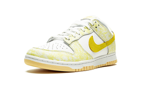 Nike Dunk Low WMNS "Yellow Strike"