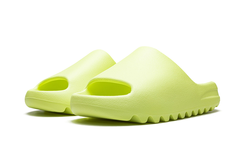 Yeezy Slide "Glow Green"