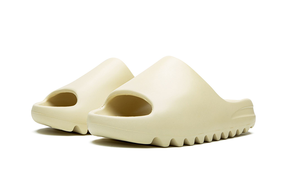 Yeezy Slide "Bone"