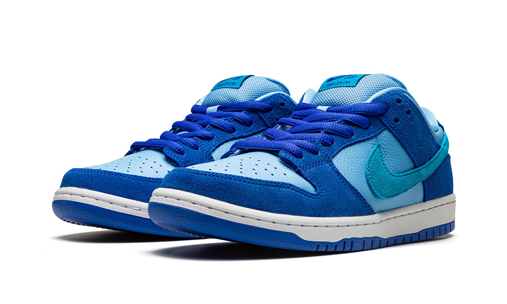 Nike SB Dunk Low "Blue Raspberry"