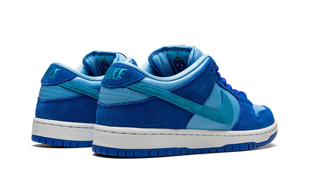 Nike SB Dunk Low "Blue Raspberry"