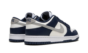 Nike Dunk Low "Midnight Navy"